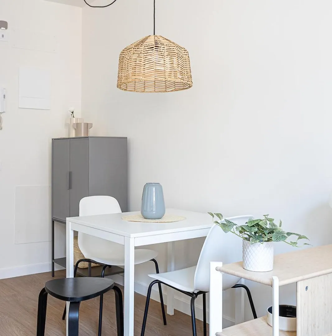 Modern 1 Bedroom Apartments Near Drassanes Barcelona España